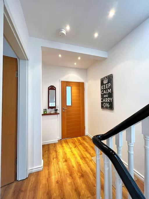 בנגור True Colours Apartment In Central Location מראה חיצוני תמונה