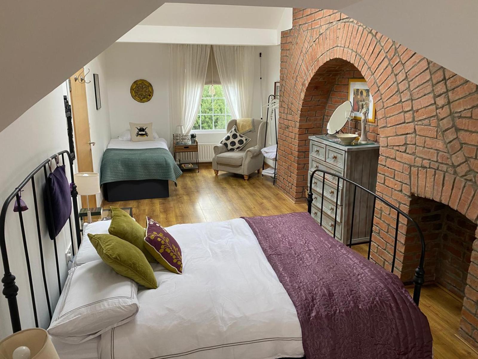 בנגור True Colours Apartment In Central Location מראה חיצוני תמונה