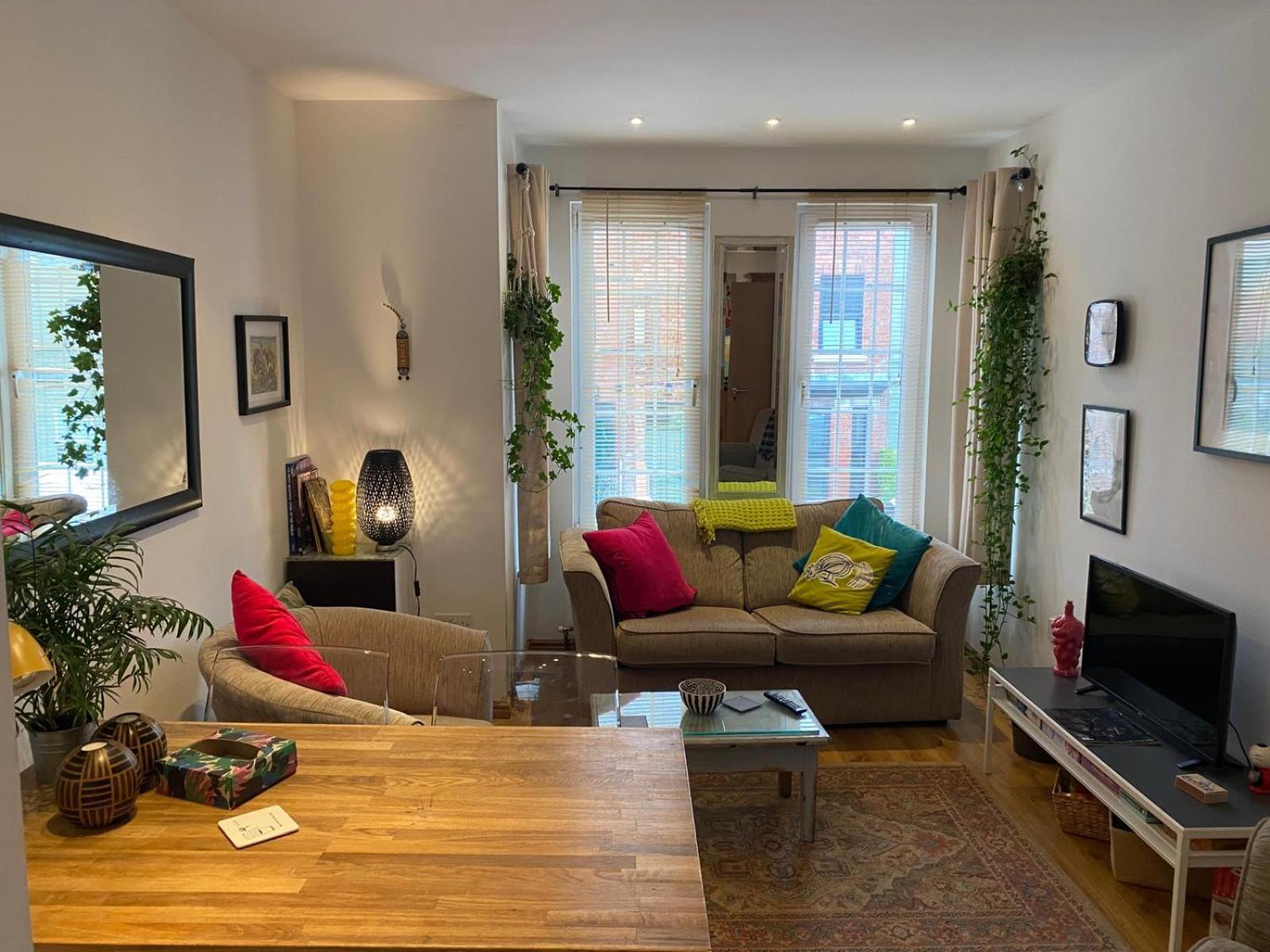 בנגור True Colours Apartment In Central Location מראה חיצוני תמונה